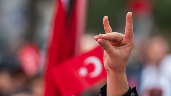 Wie hindert man türkische Extremisten am Einzug in den Gemeinderat?